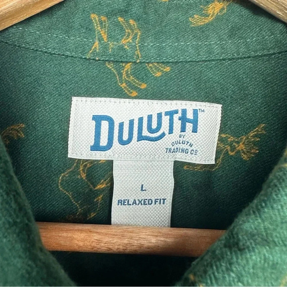 Duluth NEW! Green Moose Print Relaxed Fit Flannel Shirt Size Large - Picture 8 of 11